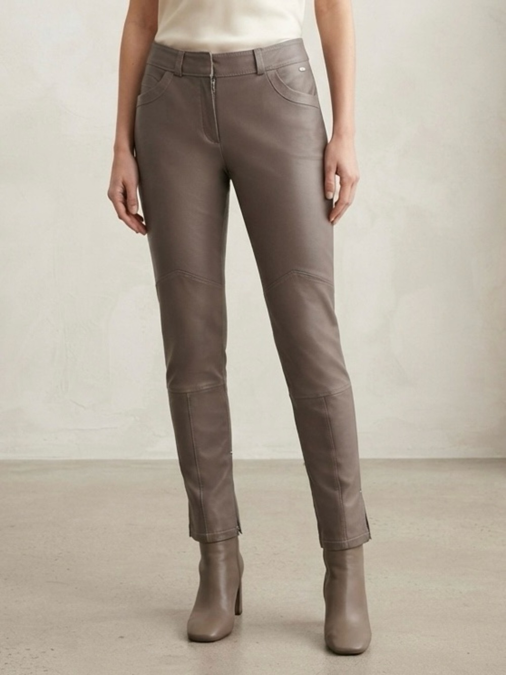 Escada Sport Libby Lamb Leather Pants Size 40 US 10 Dust Taupe